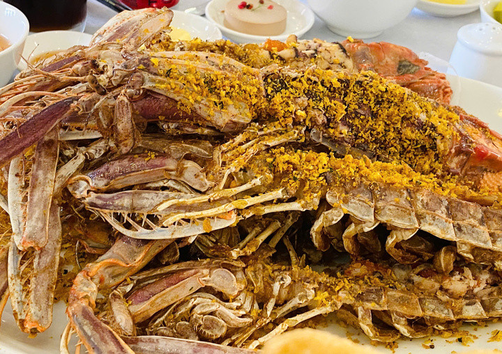 Tôm tít rang muối là món ăn bổ dưỡng có thể làm tại nhà. (Ảnh: Đại Việt)