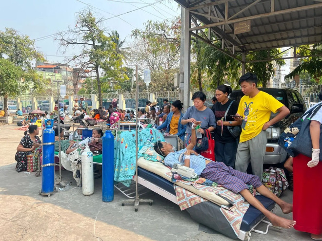 dong dat Myanmar .jpg