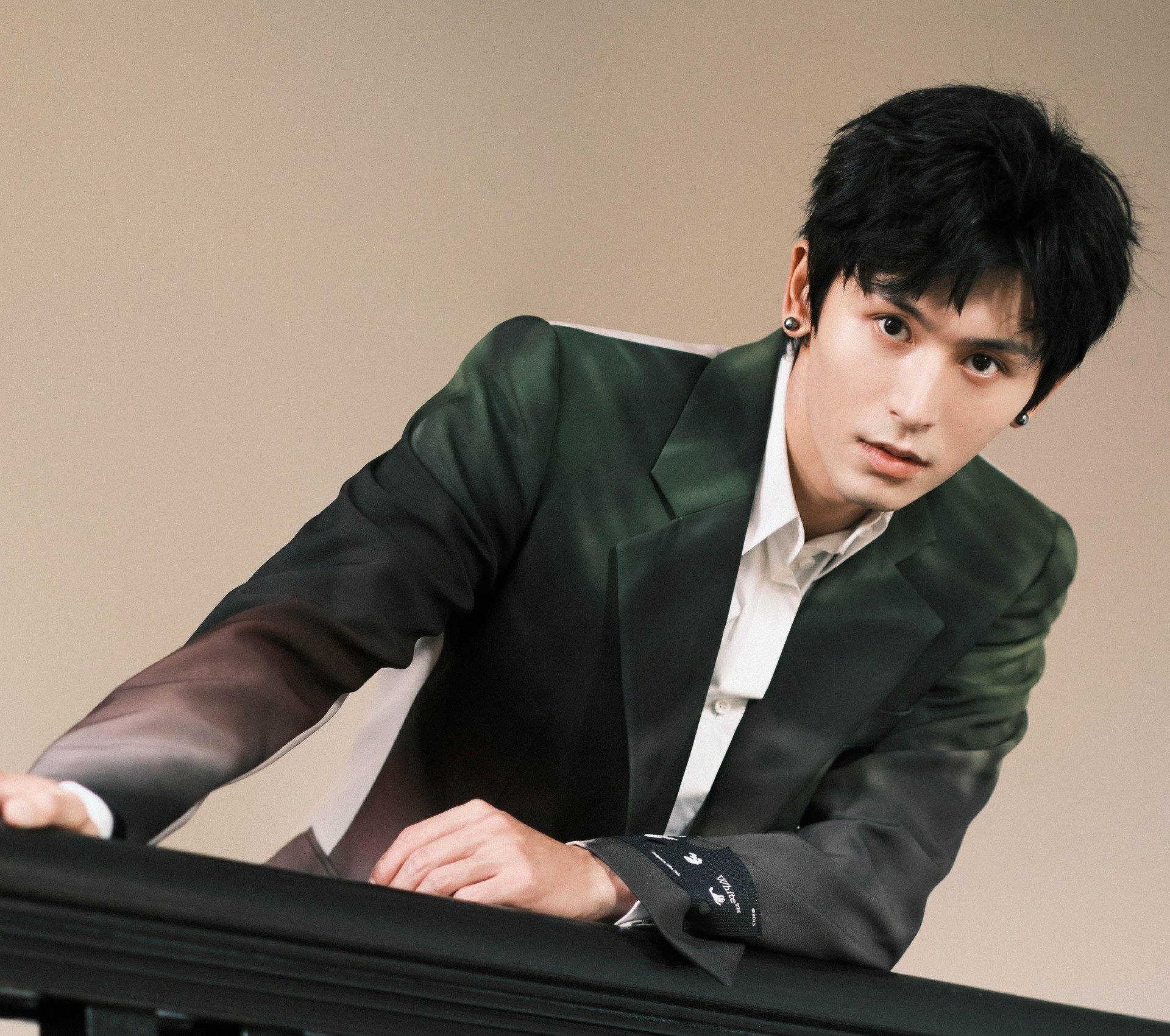 Nghệ sĩ châu Á bị