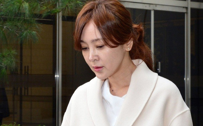 Nghệ sĩ châu Á bị