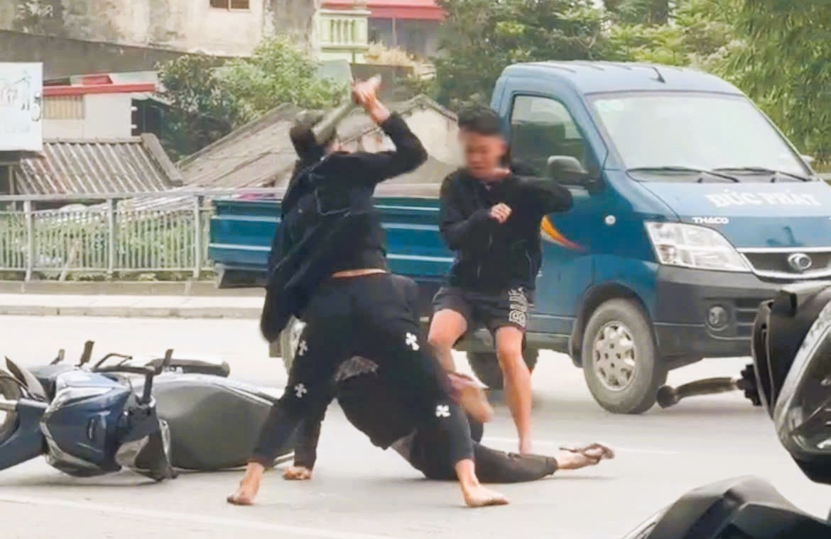 Thông tin mới vụ thanh niên bị chém xối xả trên phố ở Thanh Hóa- Ảnh 1.