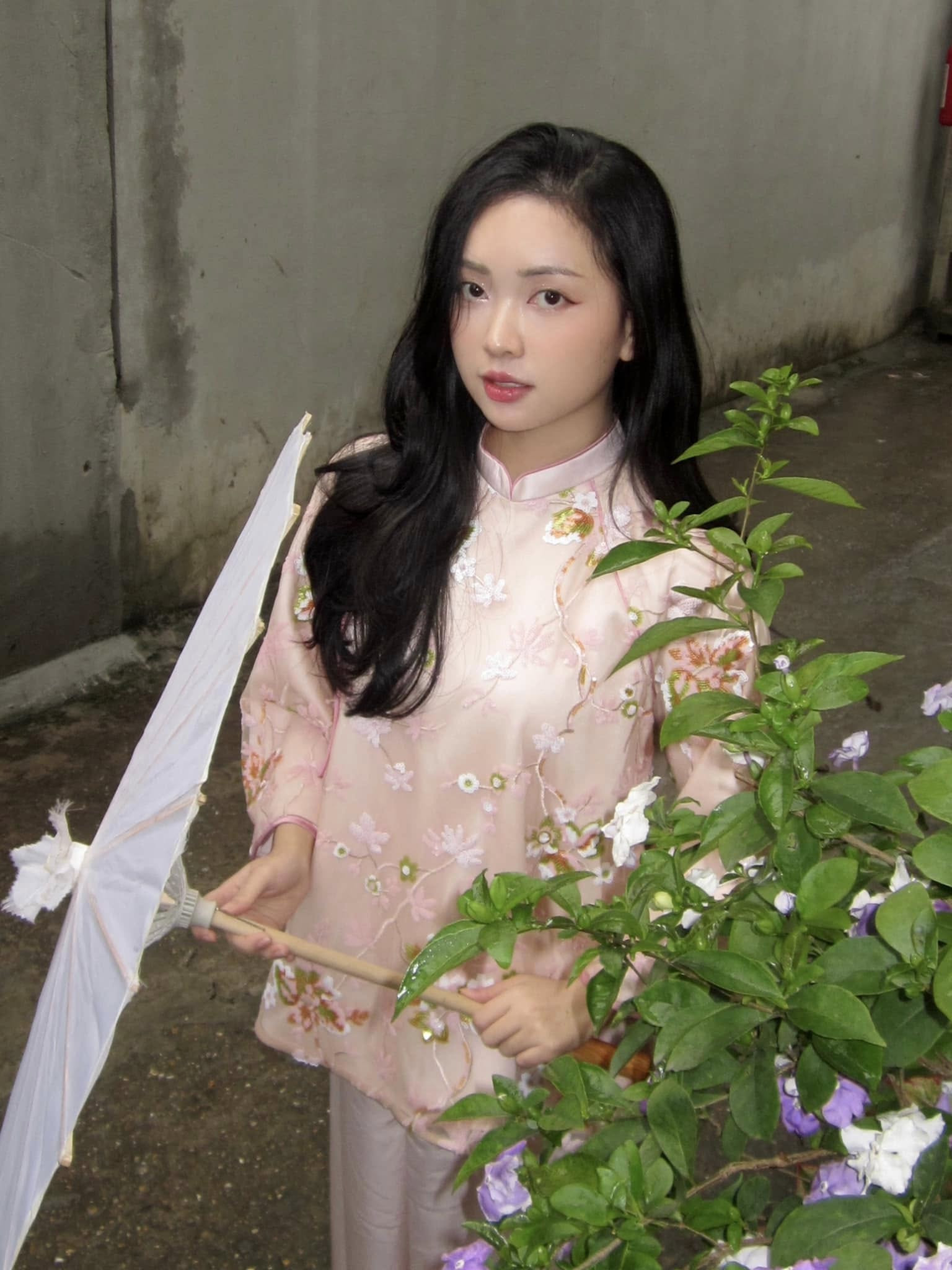 Sắc vóc 'gái một con' của vợ Hà Đức Chinh- Ảnh 4.