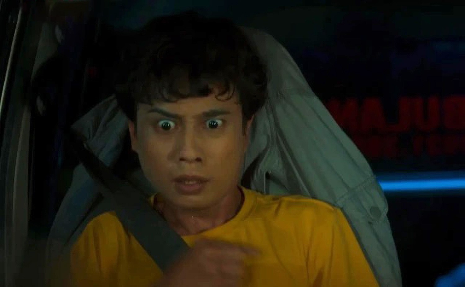 ‘Âm dương lộ’: Kịch bản lỏng lẻo, hù dọa yếu ảnh 4