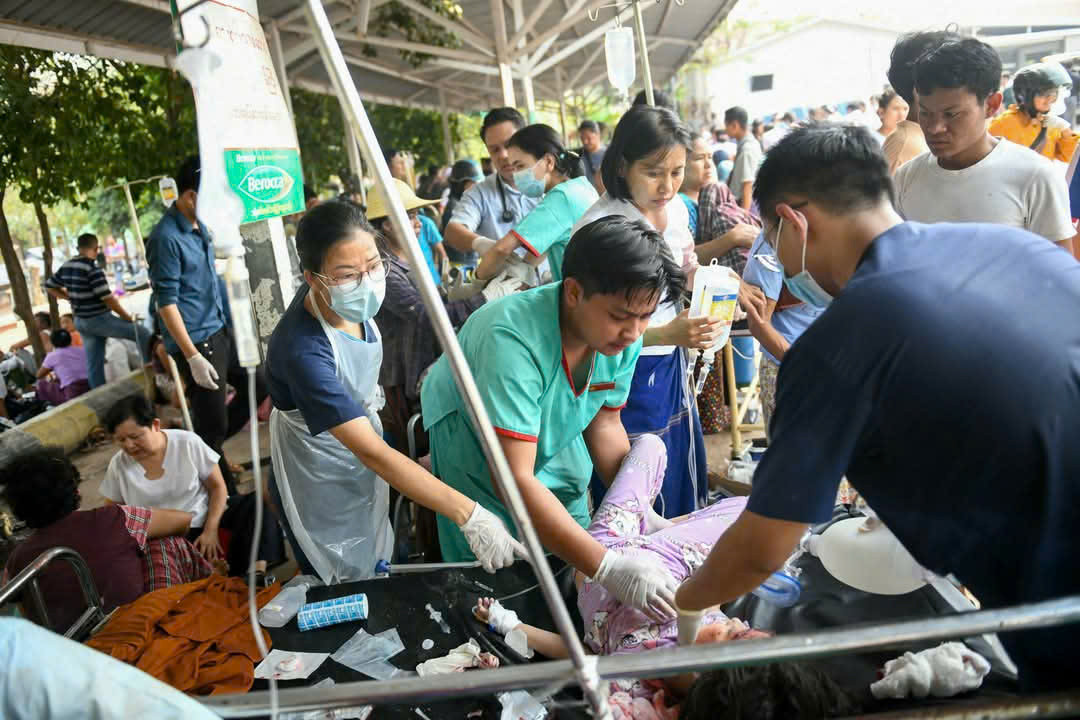Cơ sở y tế ở Myanmar đang quá tải. Ảnh: Faceboook