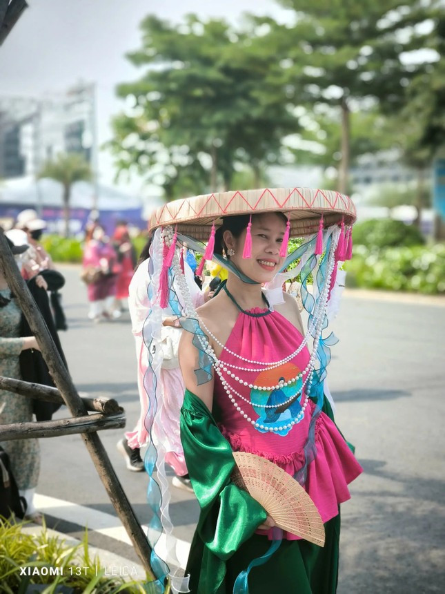 Trào lưu mặc Việt phục phủ sóng MXH hậu concert Anh Trai Vượt Ngàn Chông Gai ảnh 7