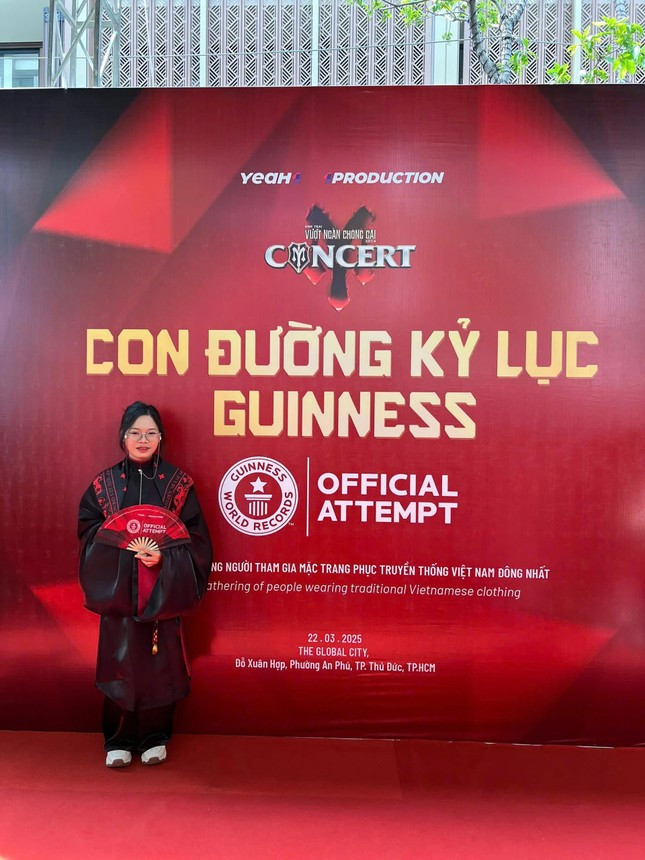 Trào lưu mặc Việt phục phủ sóng MXH hậu concert Anh Trai Vượt Ngàn Chông Gai ảnh 6