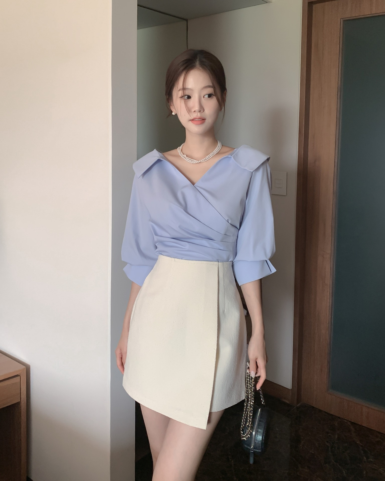 10 set đồ sáng màu dễ áp dụng, giúp bạn tự tin xuống phố ngày hè- Ảnh 9.