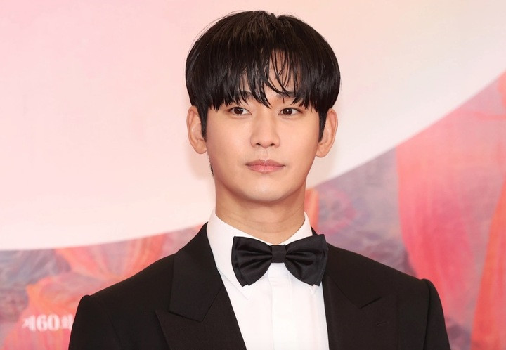 Phía Kim Soo Hyun tổ chức họp báo vào chiều 31/3.