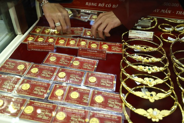 Dự báo vàng tăng lên 200 triệu đồng/lượng, điều gì xảy ra? ảnh 1