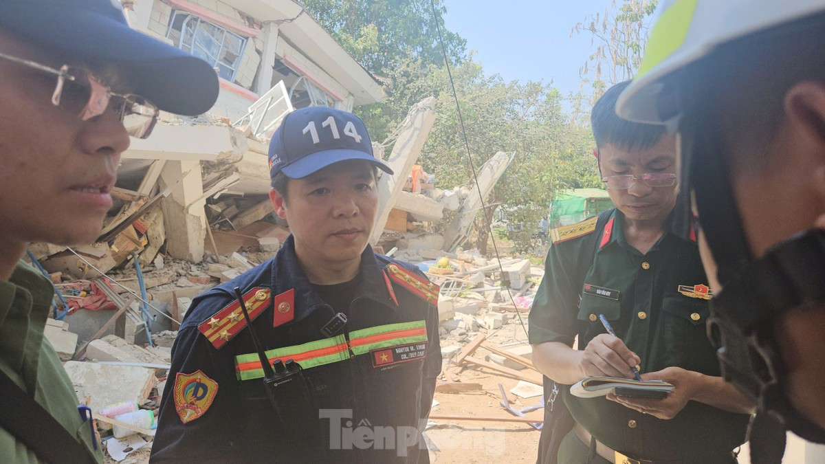 Những hình ảnh đầu tiên của đoàn cứu hộ Bộ Công an tại hiện trường vụ động đất ở Myanmar ảnh 2