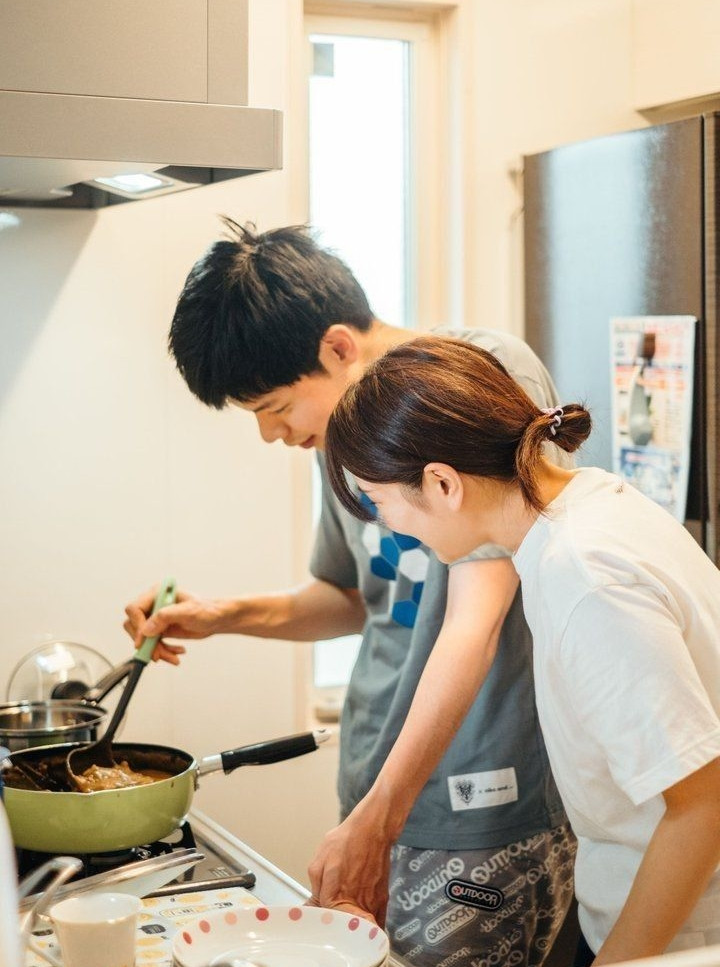 Trả 900 triệu đồng tiền thuê nhà khi sống chung với bạn gái, sốc khi biết danh tính người sở hữu căn hộ: