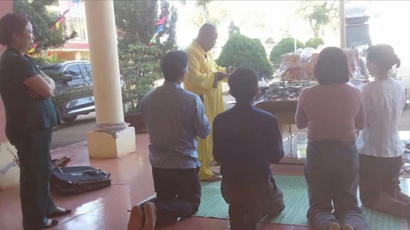 Hình ảnh cúng giải hạn ở Trường THPT T.C.. Ảnh: PLO