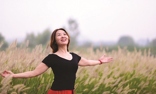 Buông bỏ 4 điều giúp sống an nhiên - Ảnh 1.