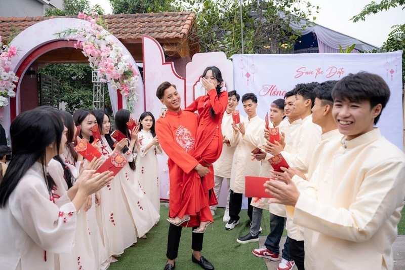 Nhung cao 1m49, chồng cao 1m83. Ảnh: Vietnamnet.