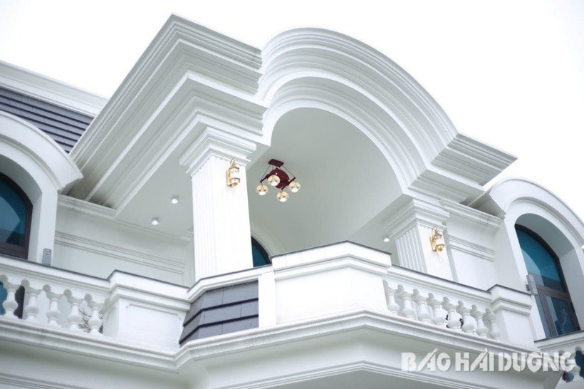 Khi được hỏi về chi phí xây dựng, anh không tiết lộ con số cụ thể nhưng khẳng định bản thân đã nỗ lực rất nhiều và đây chính là thành quả mà anh tích luỹ sau nhiều năm đi đá bóng xa nhà.