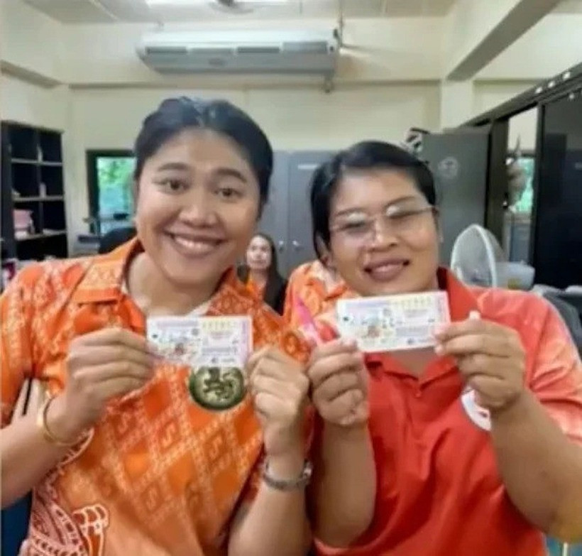 Hai người phụ nữ trúng số 4,1 tỷ đồng. Ảnh: MorningNewsTV3