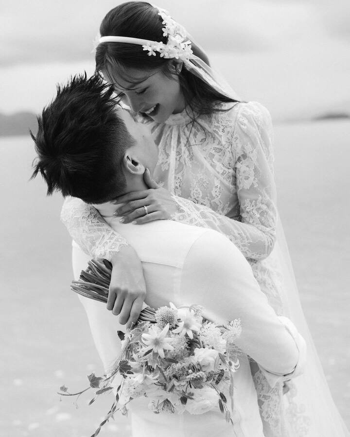 Trải qua hơn một thập kỷ bên nhau, có đủ yêu thương, giận hờn rồi thấu hiểu và chia sẻ, Hải Long trở thành chỗ dựa vững chãi cho Salim.