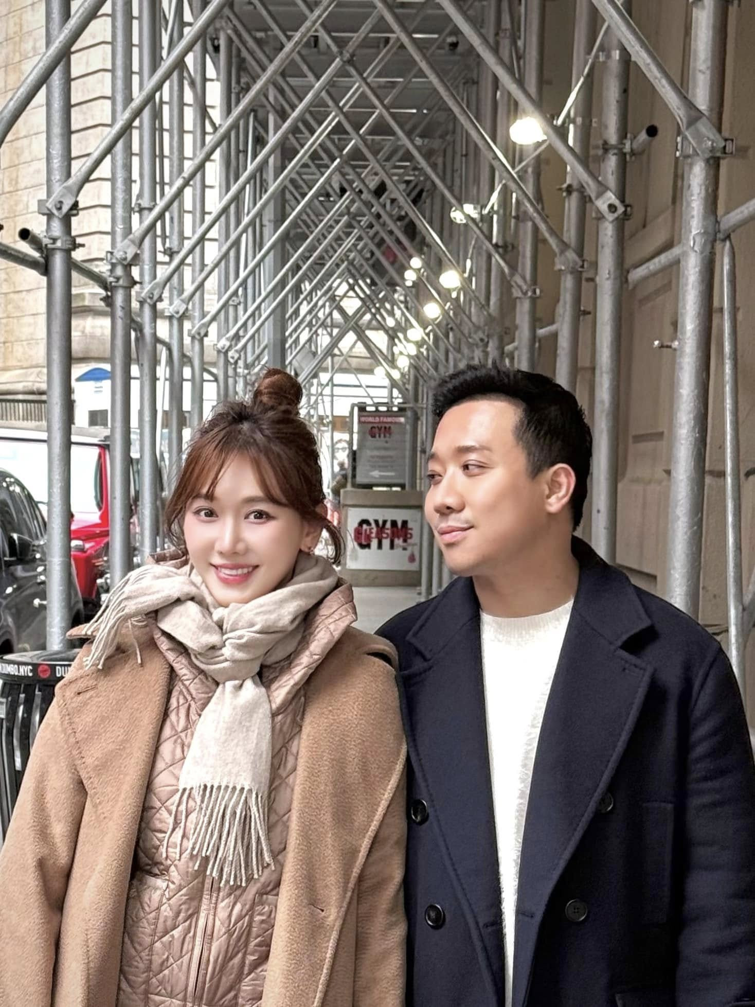 Trấn Thành rơi vòng vàng và đồng hồ tại Mỹ: