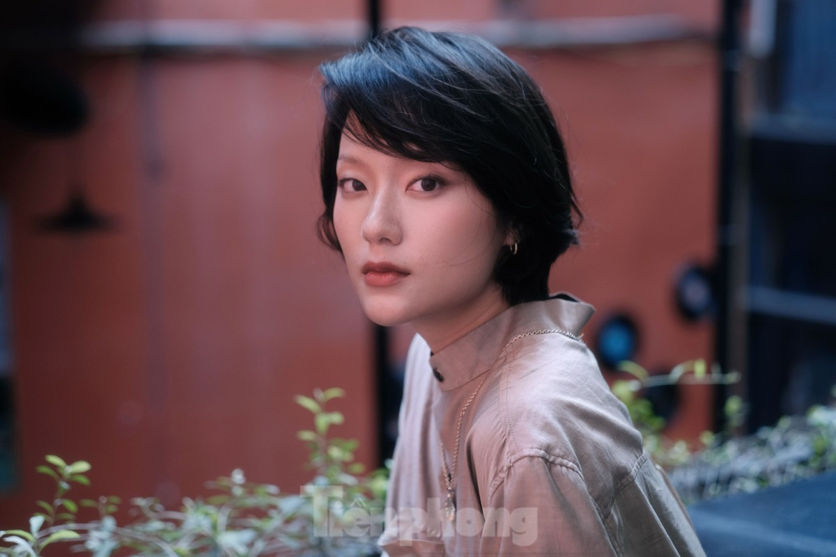 Nhan sắc ngoài đời của nữ chính phim 'Địa đạo' ảnh 6