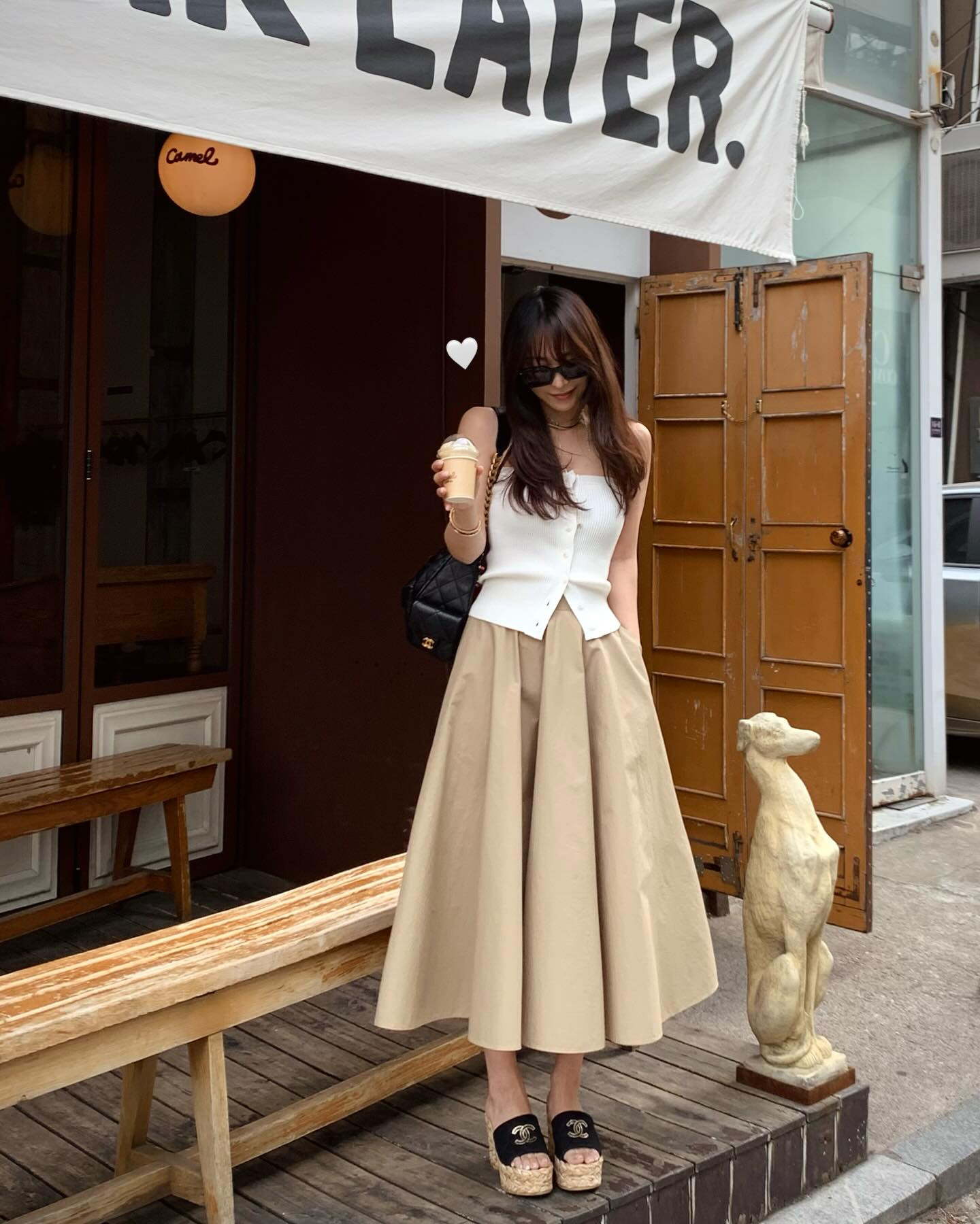 5 kiểu chân váy tối giản ai cũng có thể mặc đẹp- Ảnh 9.