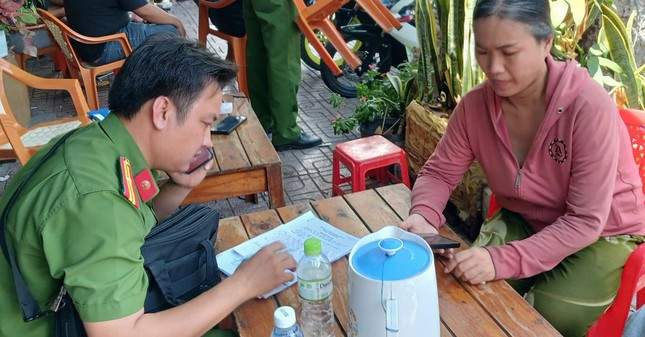 Nhân chứng vụ cháy nhà, 4 người tử vong: 'Xót xa, tiếc nuối' vì nghe tiếng kêu cứu nhưng không thể giúp gì ảnh 2