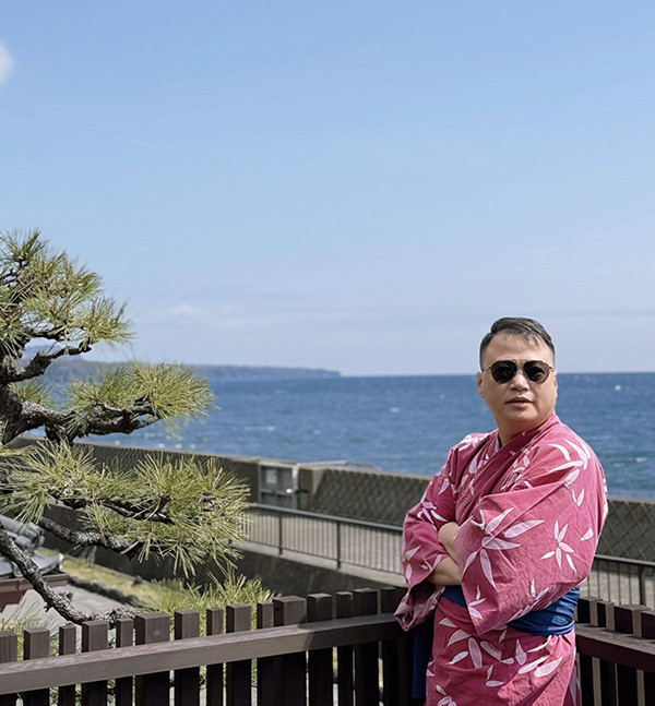 Shark Bình - Phương Oanh cùng tạo dáng  - Ảnh 6.