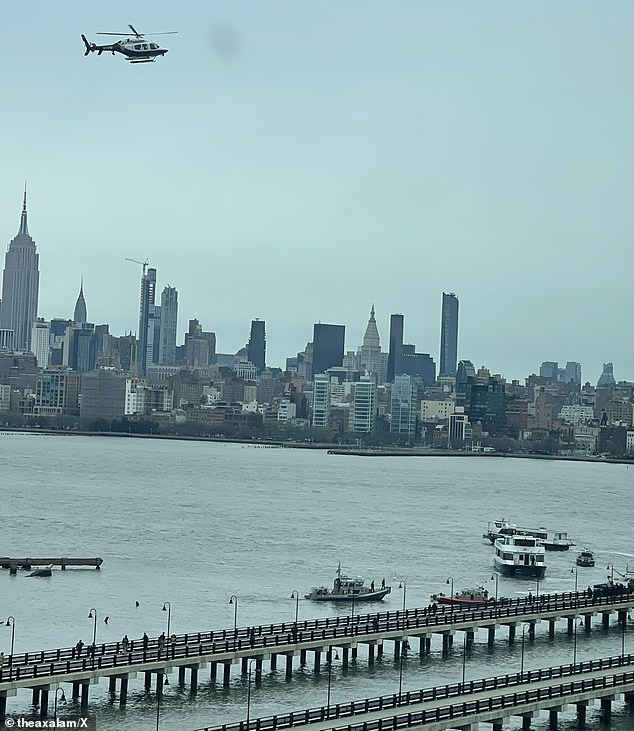 Kinh hoàng khoảnh khắc trực thăng rơi thẳng xuống sông tại Mỹ: Nhân chứng ám ảnh trước cảnh tượng