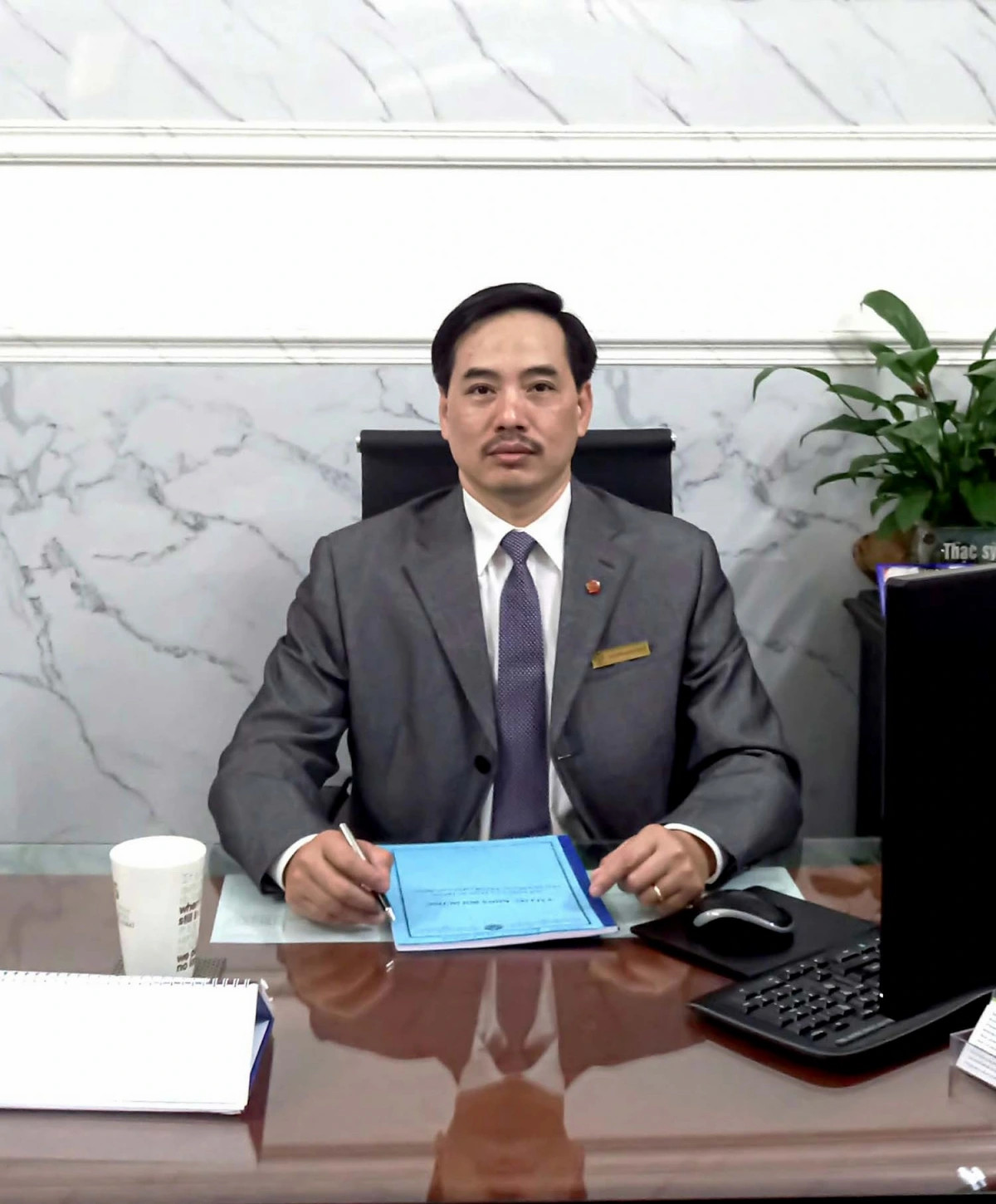nguoi dung dau goi duoc lieu sach chay cua sao thai duong co duoc boi thuong hinh anh 1