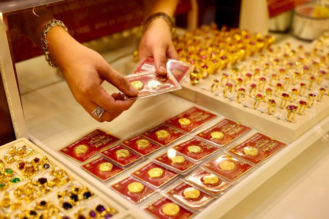 Diễn biến lạ giữa vàng SJC và vàng nhẫn ảnh 1