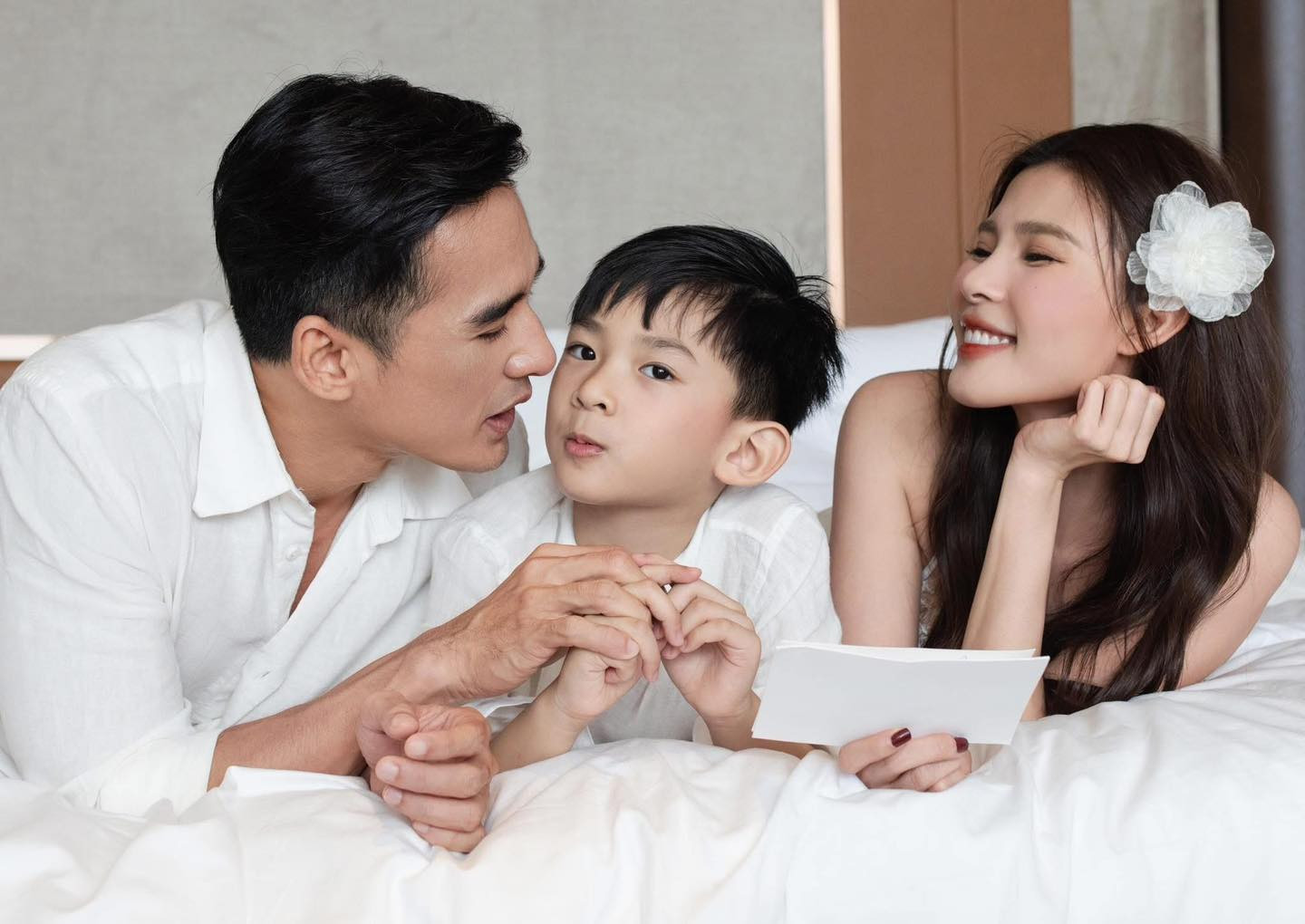 Gần 1 thập kỷ hôn nhân Thúy Diễm - Lương Thế Thành, bộ ảnh kỷ niệm con trai 7 tuổi lại chiếm 'spotlight'- Ảnh 8.