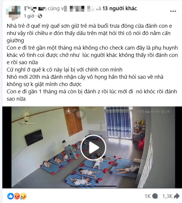 Kinh hoàng clip giáo viên xách ngược chân trẻ 20 tháng tuổi, đánh đập dã man- Ảnh 1.