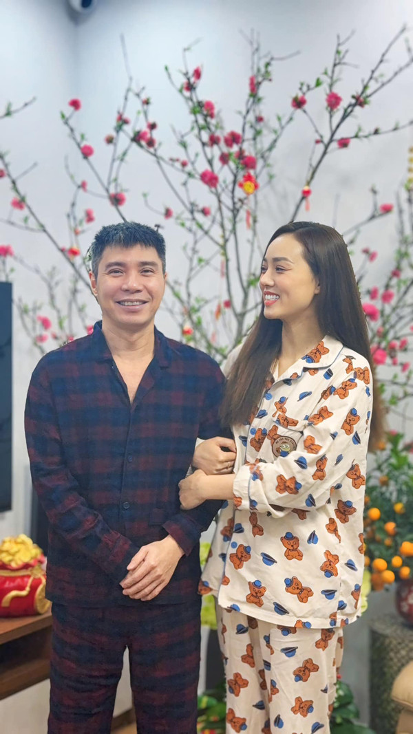 3 năm đồng hành cùng chồng chữa bệnh, vợ NSND Công Lý chia sẻ vẫn 'chạy ăn từng bữa', cố gắng làm việc mỗi ngày- Ảnh 2.