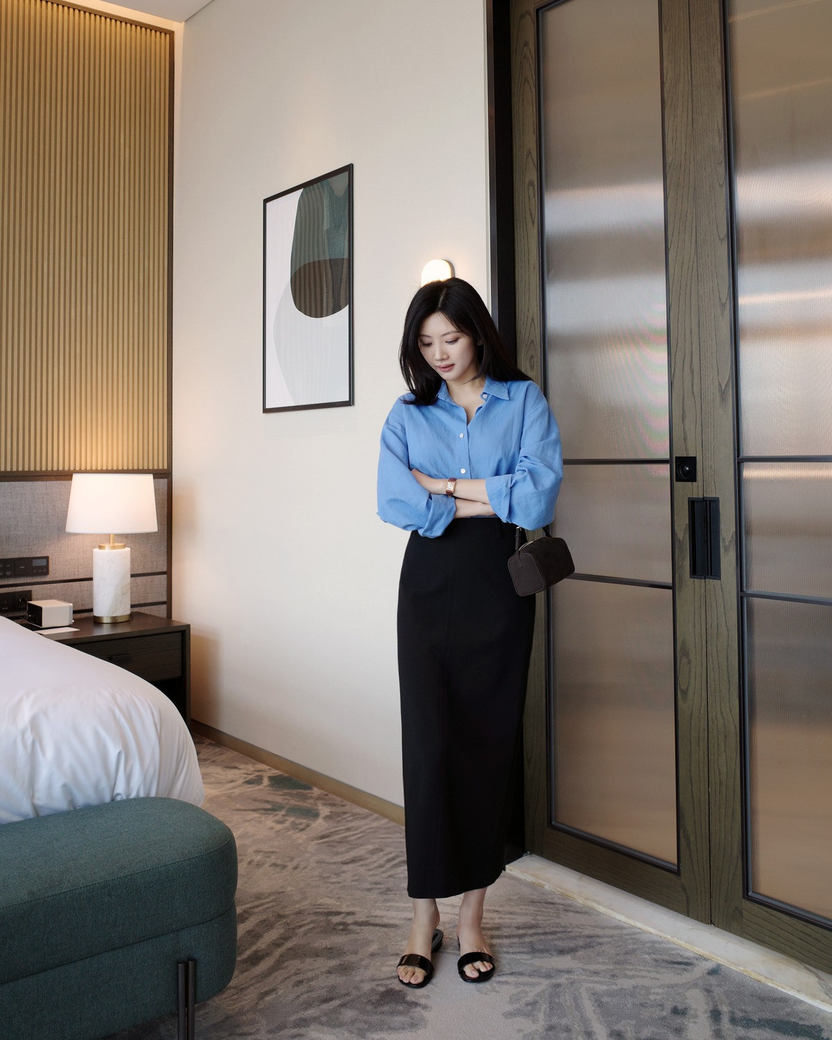4 kiểu áo phù hợp nhất với chân váy suông- Ảnh 5.