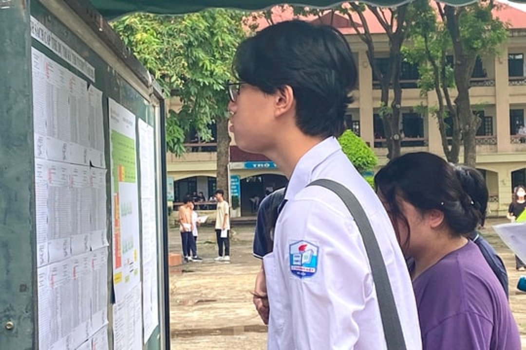 Hà Nội tăng gần 500 chỉ tiêu vào lớp 10 hệ chuyên so với năm 2024- Ảnh 1.