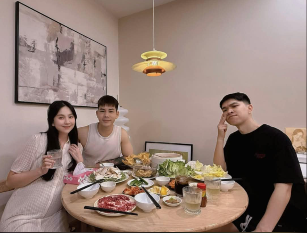 MC Mai Ngọc dọn về nhà mới chuẩn bị sinh con với thiếu gia Bắc Giang, làm cơm chia tay căn hộ nhỏ xinh- Ảnh 1.