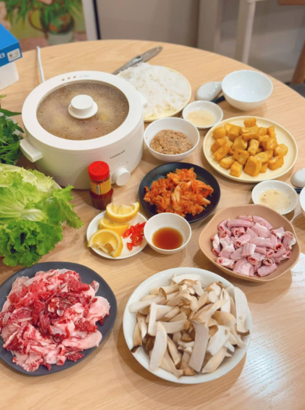 MC Mai Ngọc dọn về nhà mới chuẩn bị sinh con với thiếu gia Bắc Giang, làm cơm chia tay căn hộ nhỏ xinh- Ảnh 4.