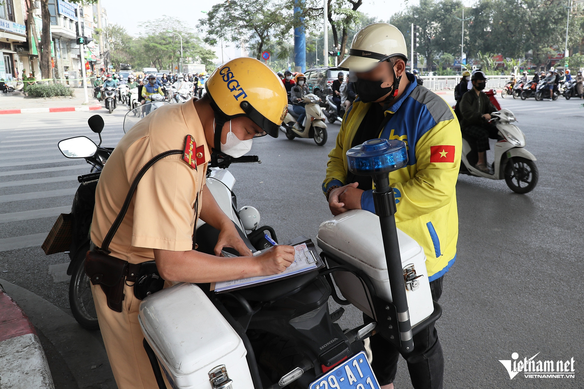 W-vuot den do.JPG.jpg