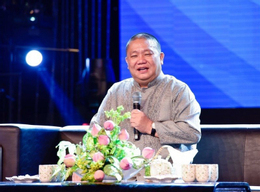 Ông chủ Tôn Hoa Sen là ai mà “ở ẩn trên núi” vẫn lãnh đạo tập đoàn nghìn tỷ?