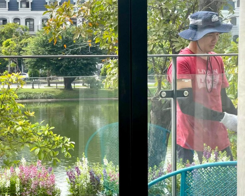 biet thu cua thanh van hugo va chong dai gia 10 ngay yeu co mot goc chill that an yen hien nha dep n 257640175102236963489506618699158918788967550n 1679644557 287 width780height624