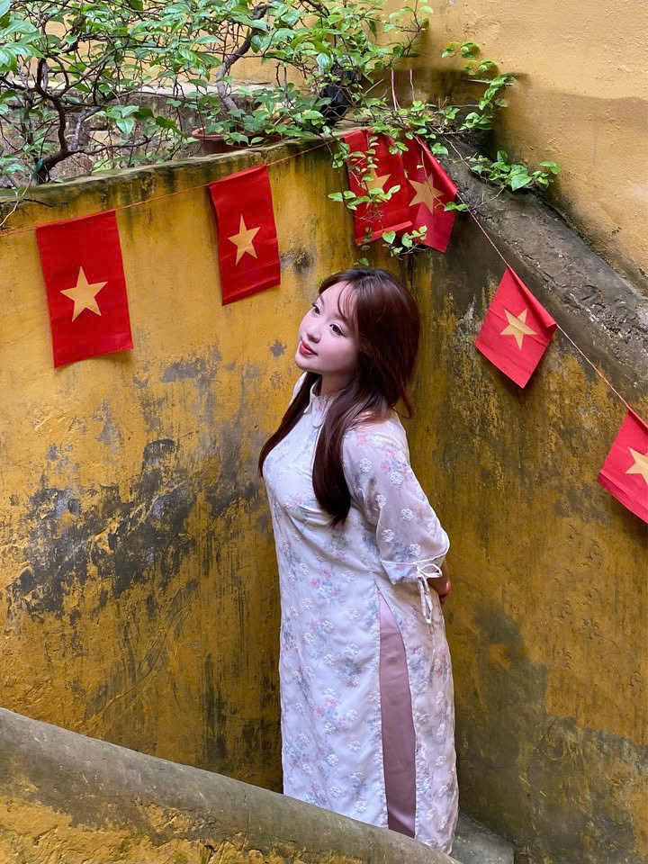 Nở rộ các dịch vụ cho thuê áo dài, chụp ảnh