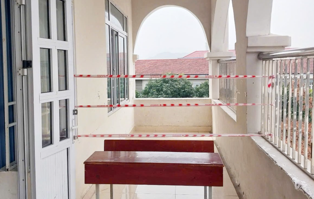 Vụ lan can rơi làm 3 nữ sinh nhập viện: Đặt trách nhiệm cao nhất với học sinh gặp nạn ảnh 2