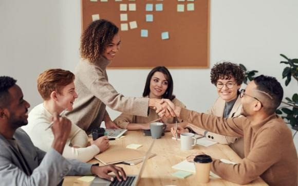 14 câu trong giao tiếp thể hiện EQ cao mà người thông minh thường dùng khiến ai cũng quý mến- Ảnh 1.