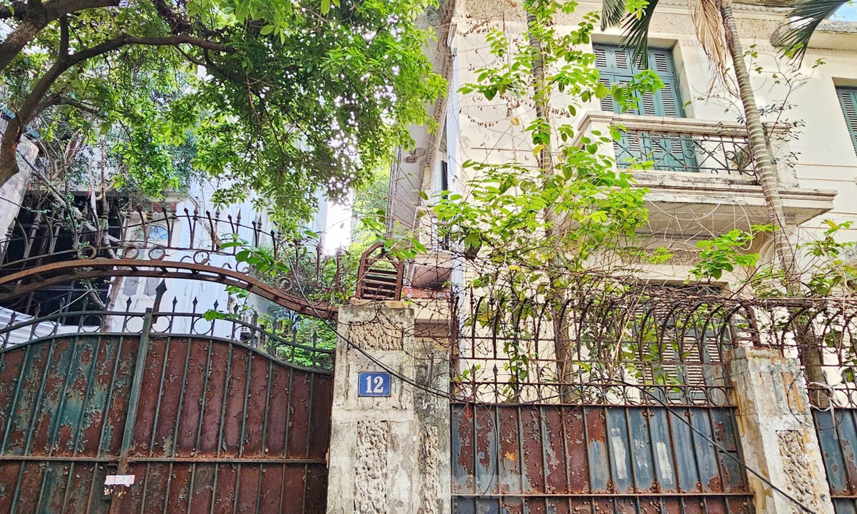 Biệt thự bỏ hoang từng của nguyên Chủ tịch Hà Nội được sử dụng làm trụ sở cơ quan ảnh 2