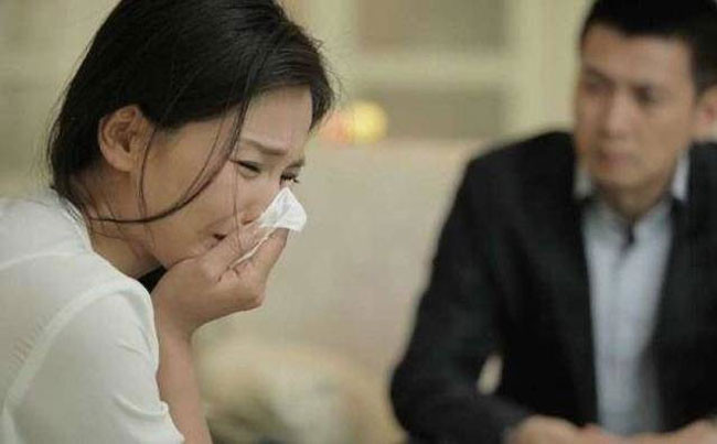 Ly hôn 1 năm một ngày chồng cũ bỗng đến nhà xin tái hôn khiến tôi khó xử