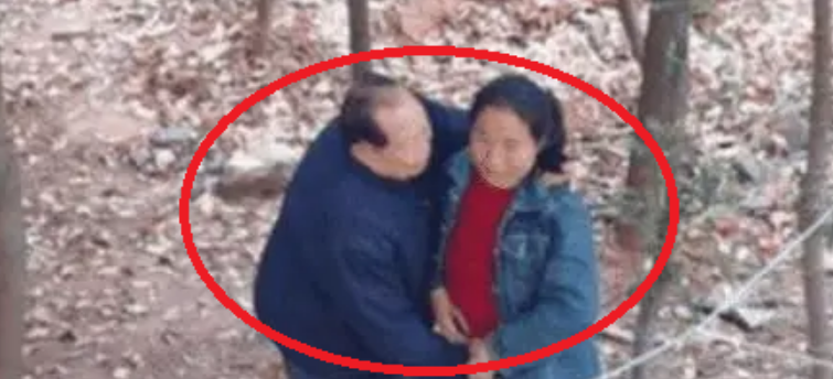 Cụ ông 77 tuổi bị bắt trong vụ mại dâm gây chấn động tỉnh Hà Bắc - Ảnh 2.