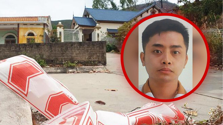 Ông V. kể lại khoảnh khắc thấy bóng người đàn ông mặc áo đỏ từ trong xe đậu ngay trước cổng nhà mình chạy ra ngoài. (Ảnh: Minh Khang)