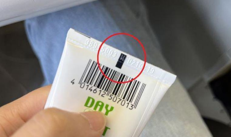 Ý nghĩa của dải màu trên đuôi tuýp kem đánh răng, không phải ai cũng biết- Ảnh 1.