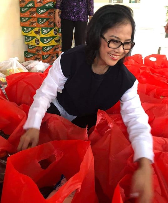 Nghệ sĩ cải lương chỉ hát thử tân nhạc mà thành 'nữ hoàng băng đĩa nhạc' qua 'Mưa bụi', thành công rực rỡ bỗng ở ẩn trong sự tiếc nuối của người hâm mộ - Ảnh 9.