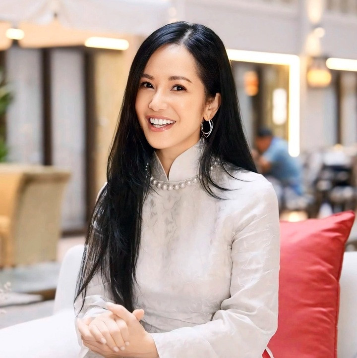 Hồng Nhung giữ tinh thần lạc quan để điều trị bệnh.
