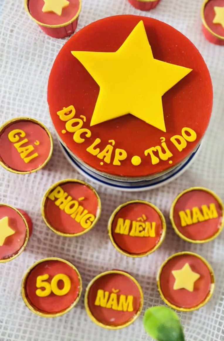 Những chiếc bánh handmade mang đậm tinh thần yêu nước dịp 30/4 - 12